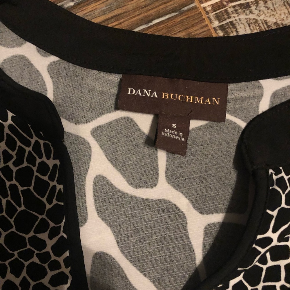 Dana Buchman dress GEORGOUS. animal print